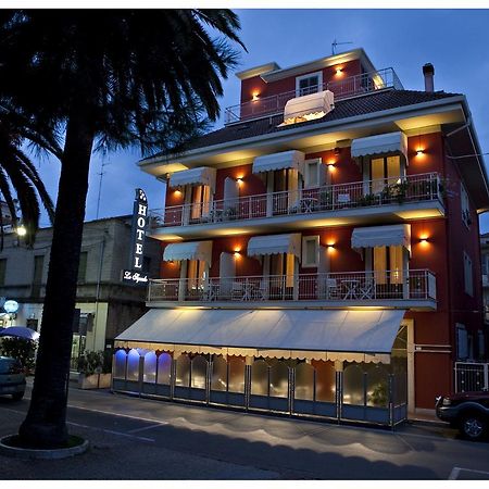 Hotel Lo Squalo Grottammare Exterior foto